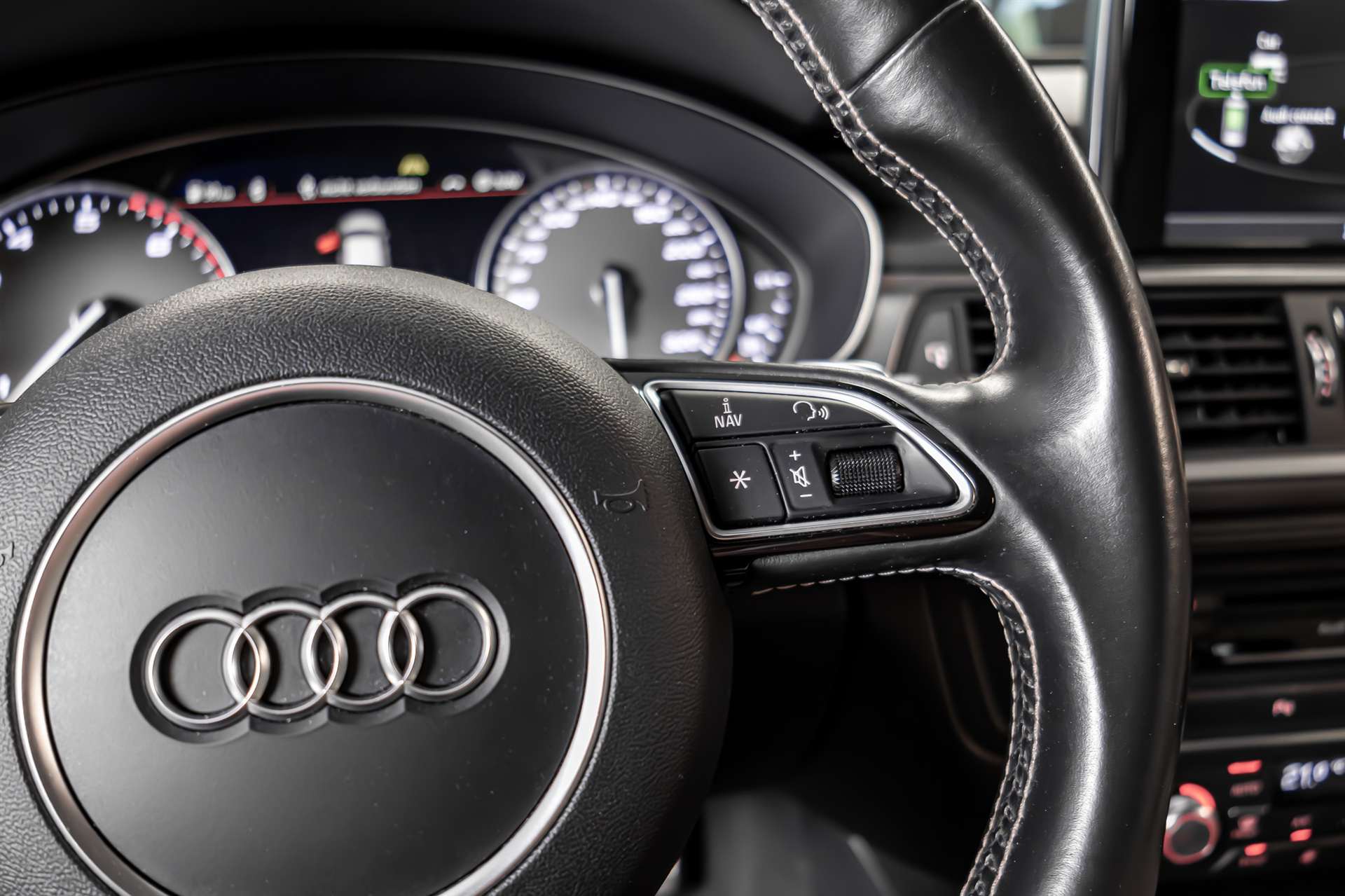 AUDI S7 Sportback 4.0 TFSI V8 quattro S-tronic-image-9