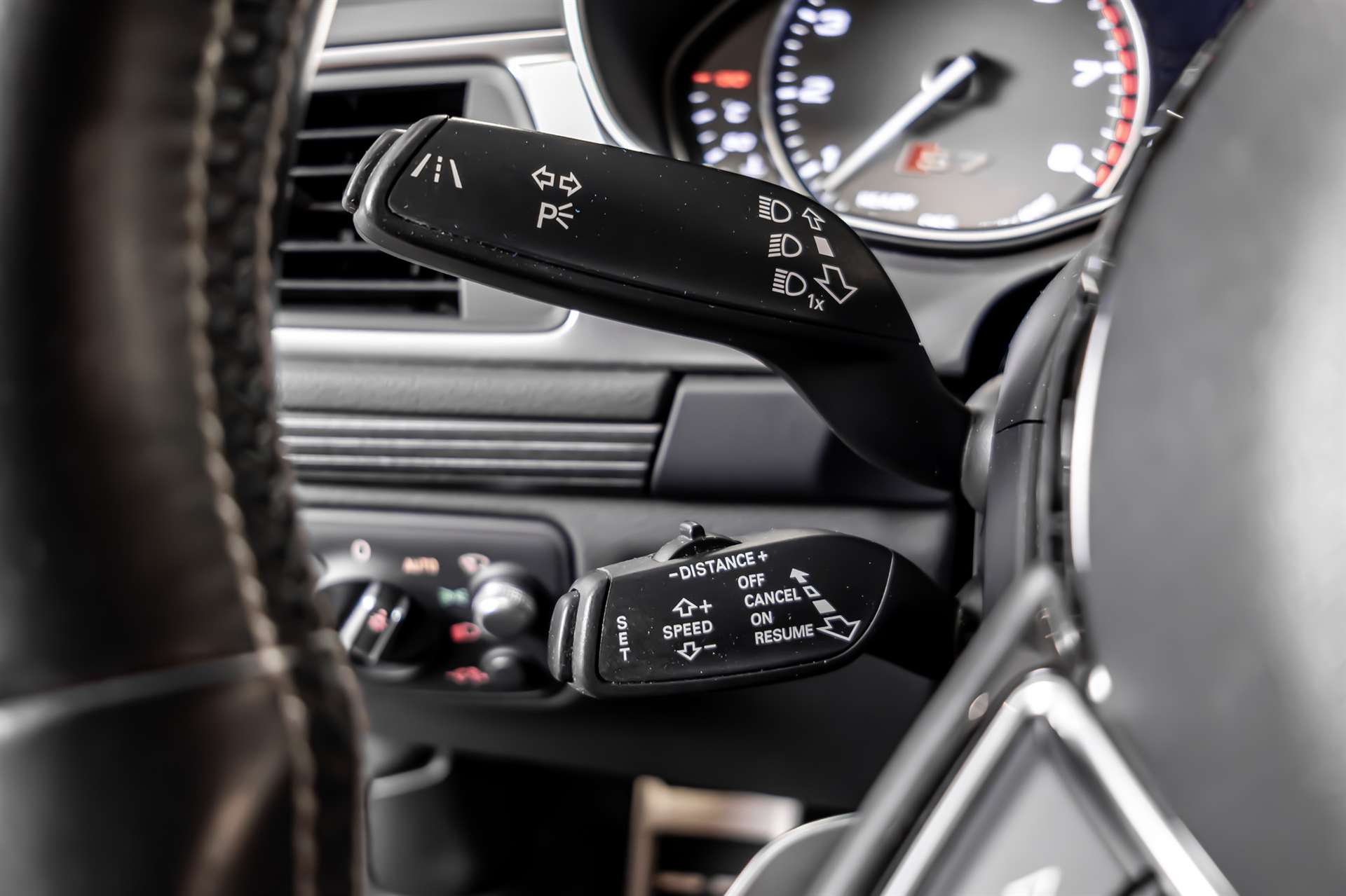 AUDI S7 Sportback 4.0 TFSI V8 quattro S-tronic-image-8