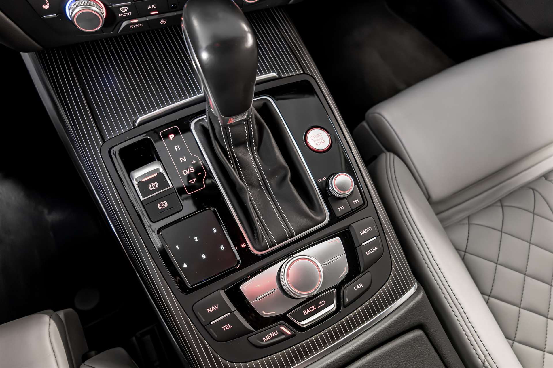 AUDI S7 Sportback 4.0 TFSI V8 quattro S-tronic-image-19