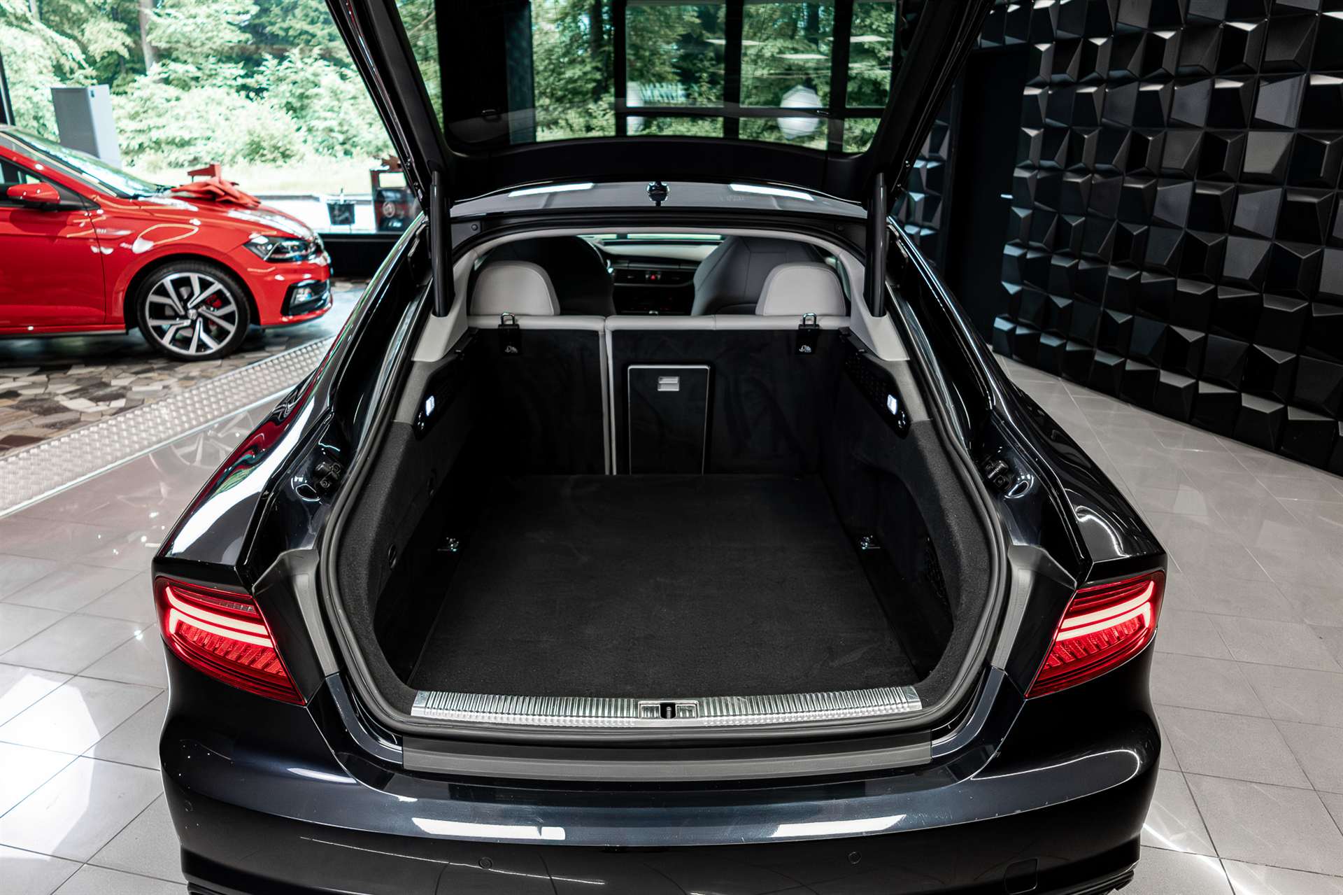 AUDI S7 Sportback 4.0 TFSI V8 quattro S-tronic-image-25