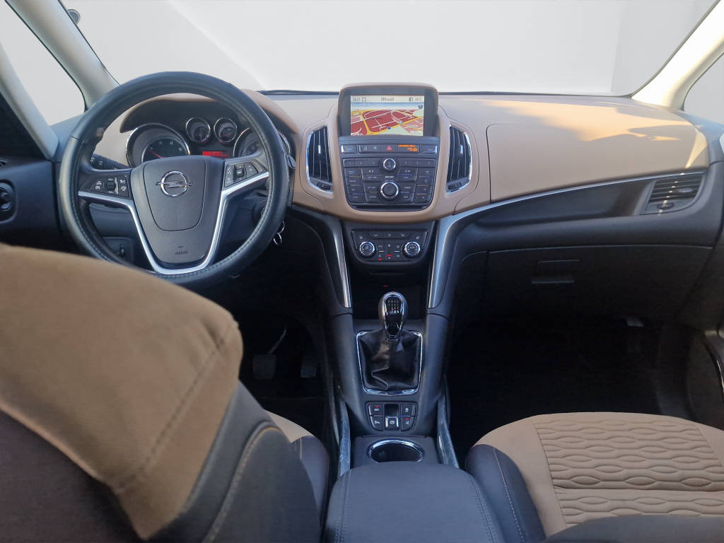 OPEL Zafira Tourer 2.0 CDTI 165 Cosmo S/S-image-10
