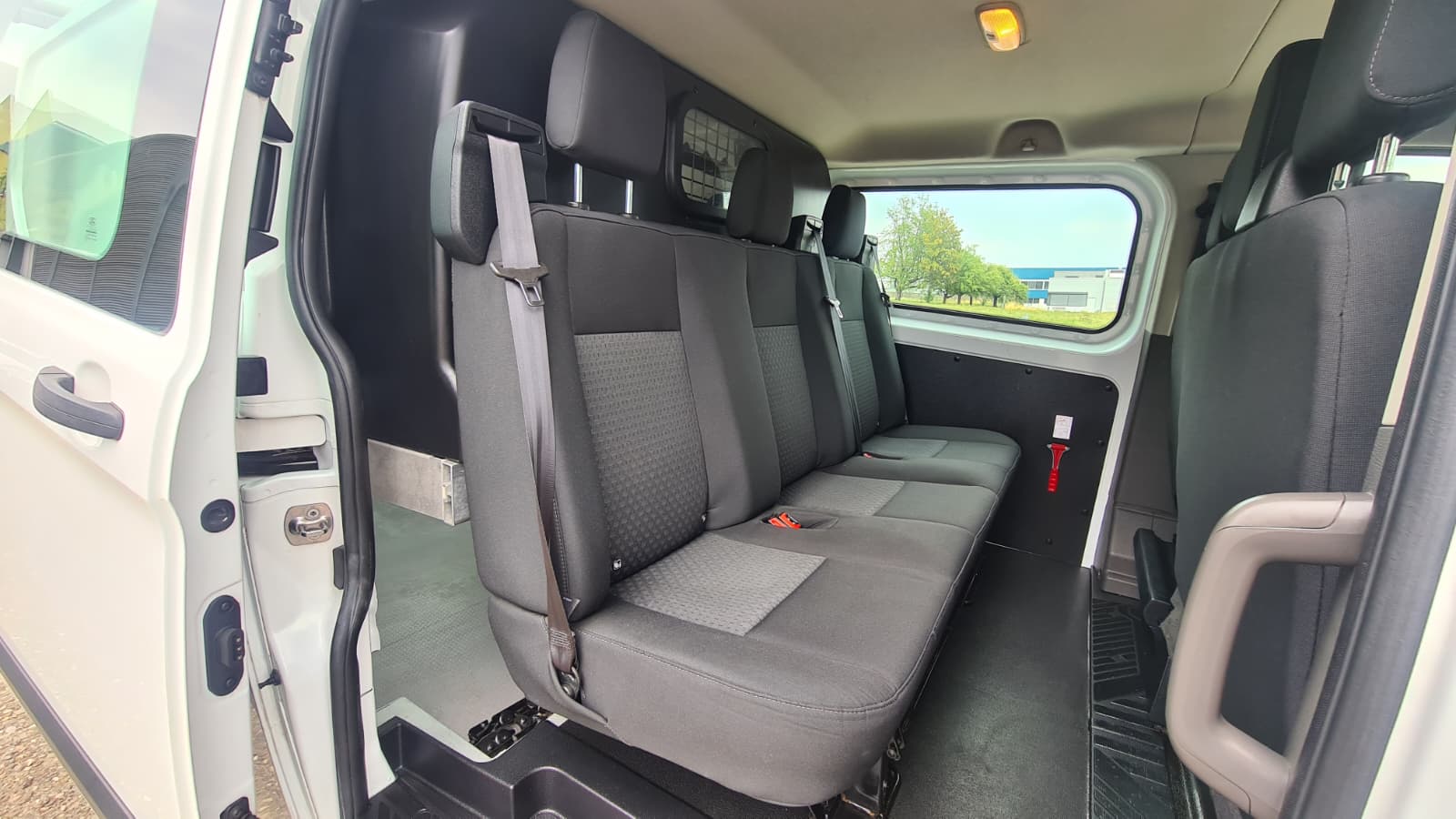 FORD Transit Custom Van 320 L2H1 DK Trend ** 6-Plätzer ** RF-Kamera ** Anh-Kupplung ** Dachtäger ** Heckleiter ** Frisch Ab MFK-image-17