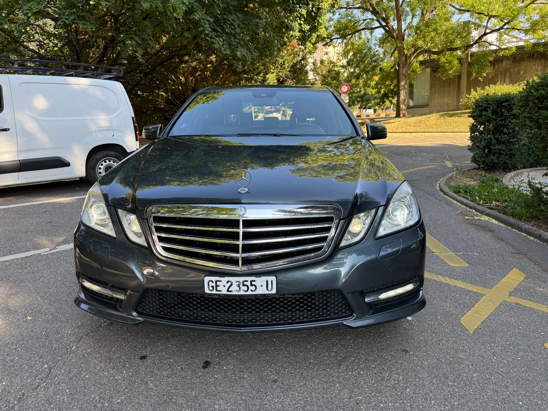 MERCEDES-BENZ E 300 CGI BlueEfficiency Elégance 4Matic 7G-Tronic-image-1