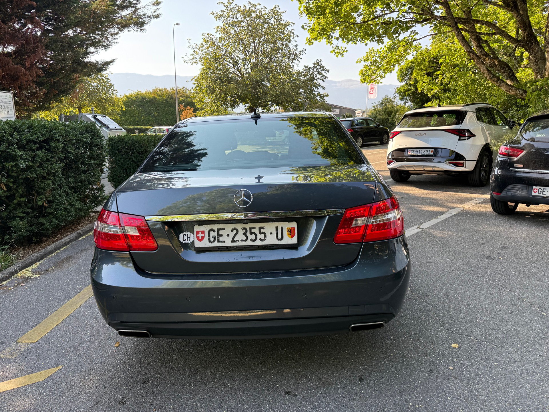 MERCEDES-BENZ E 300 CGI BlueEfficiency Elégance 4Matic 7G-Tronic-image-5