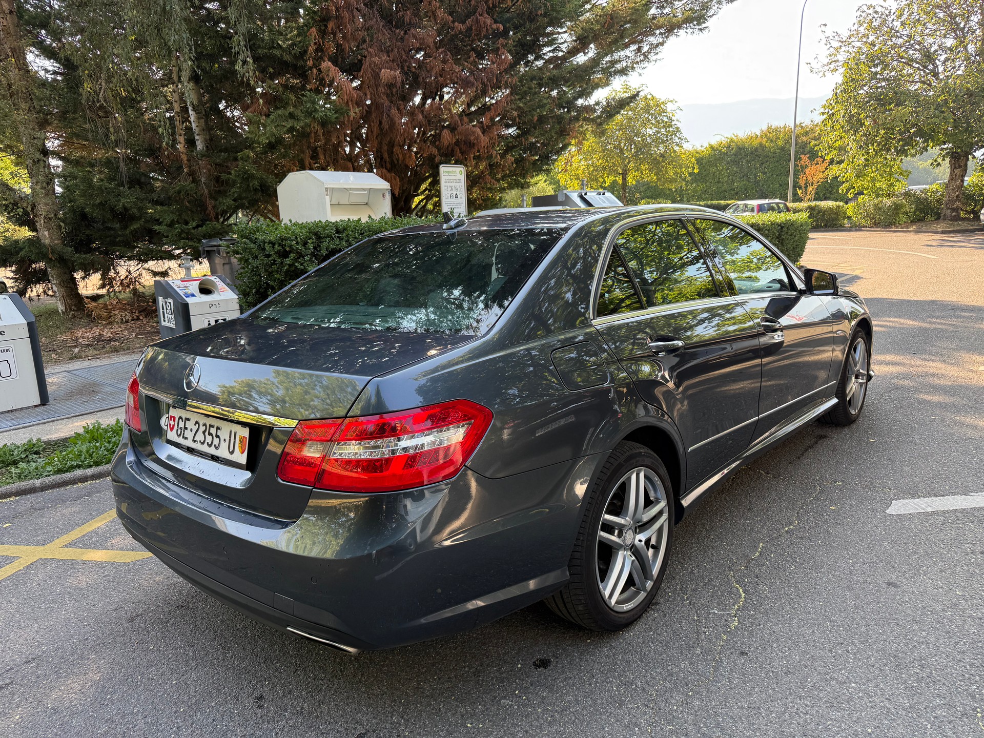 MERCEDES-BENZ E 300 CGI BlueEfficiency Elégance 4Matic 7G-Tronic-image-6