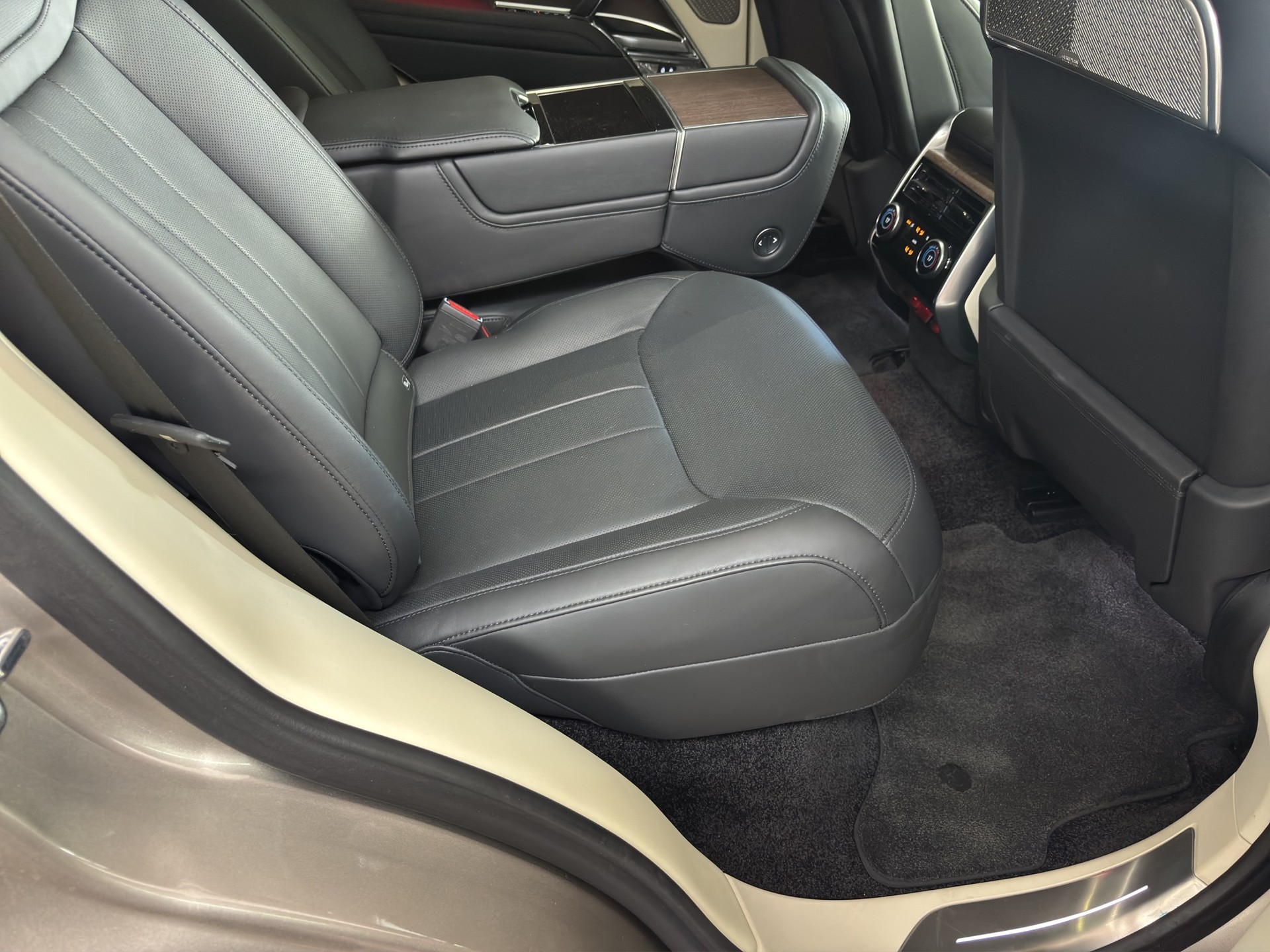 LAND ROVER Range Rover P530 4.4 V8 Autobiography Automatic-image-19