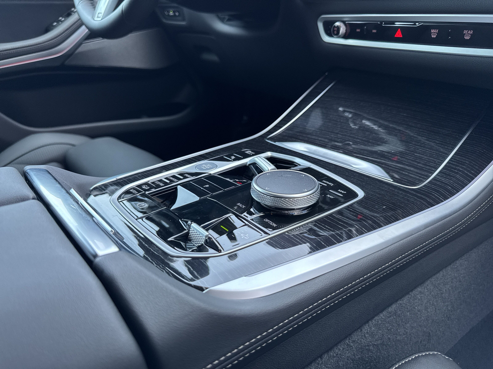 BMW X5 xDrive 48V 30d M Sport Steptronic-image-14
