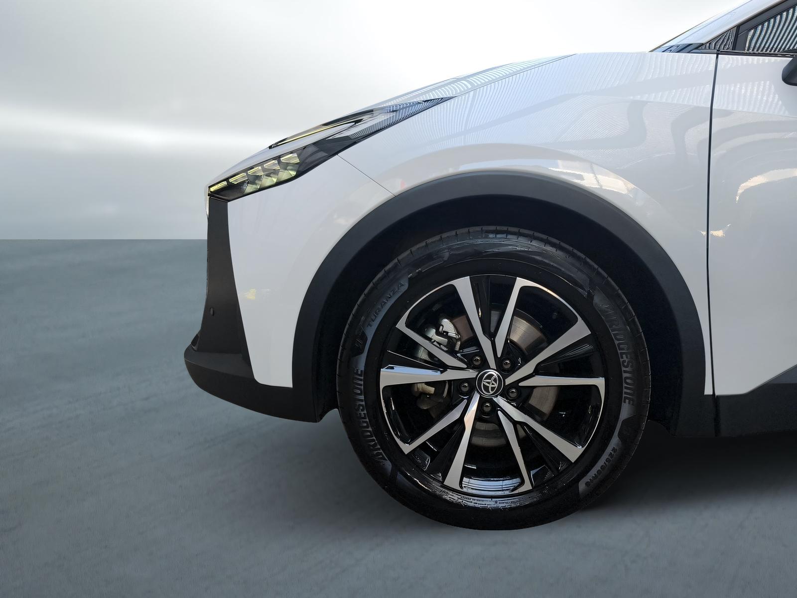 TOYOTA C-HR 2.0 PHEV Swiss Edition-image-17