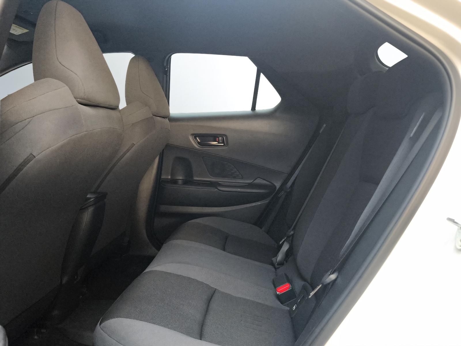 TOYOTA C-HR 2.0 PHEV Swiss Edition-image-11