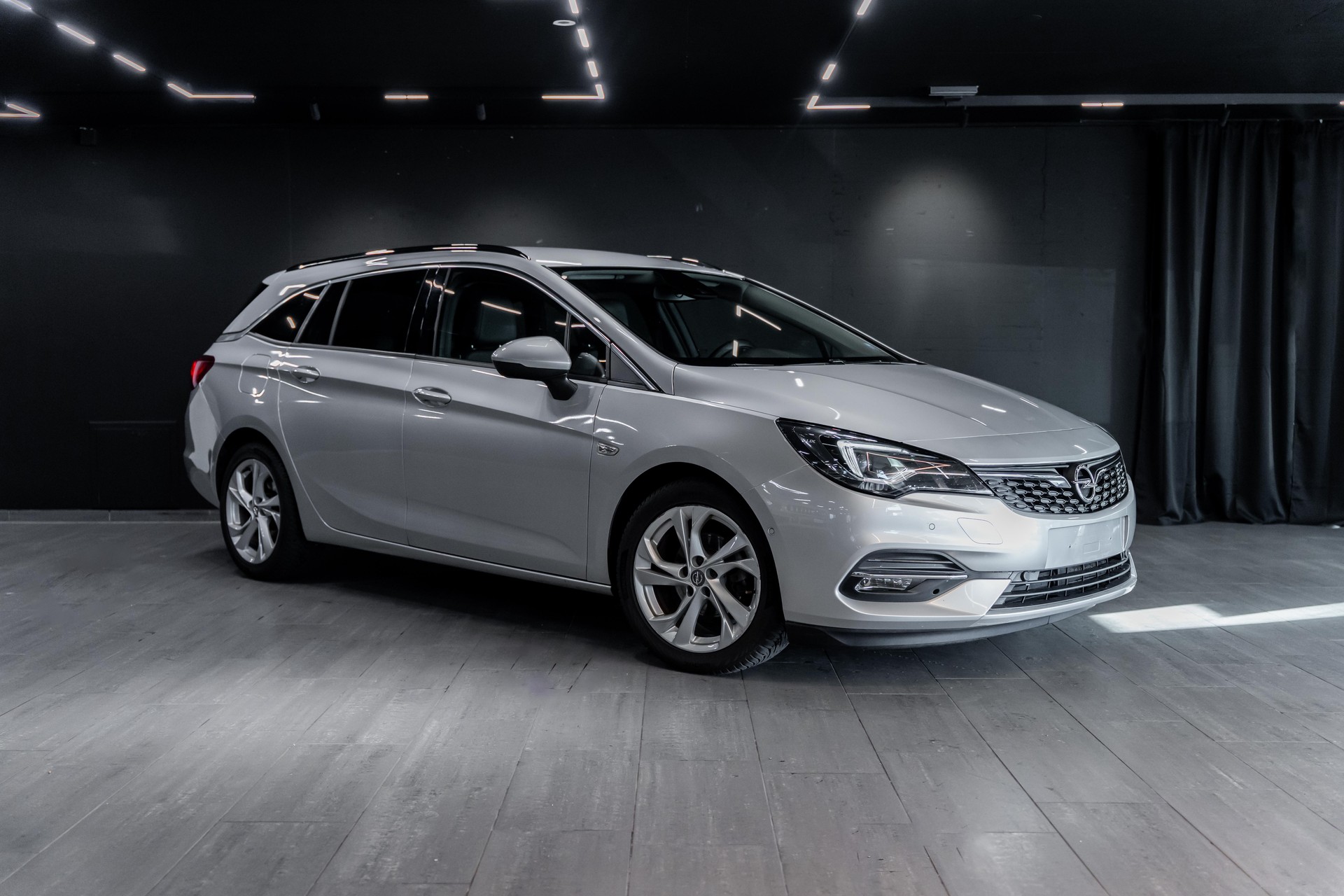 OPEL Astra Sports Tourer 1.5 CDTi Elegance / CH Auto / Business Elegance Pack / Service gepflegt / LED Matrix / Rückfahrkamera-image-0