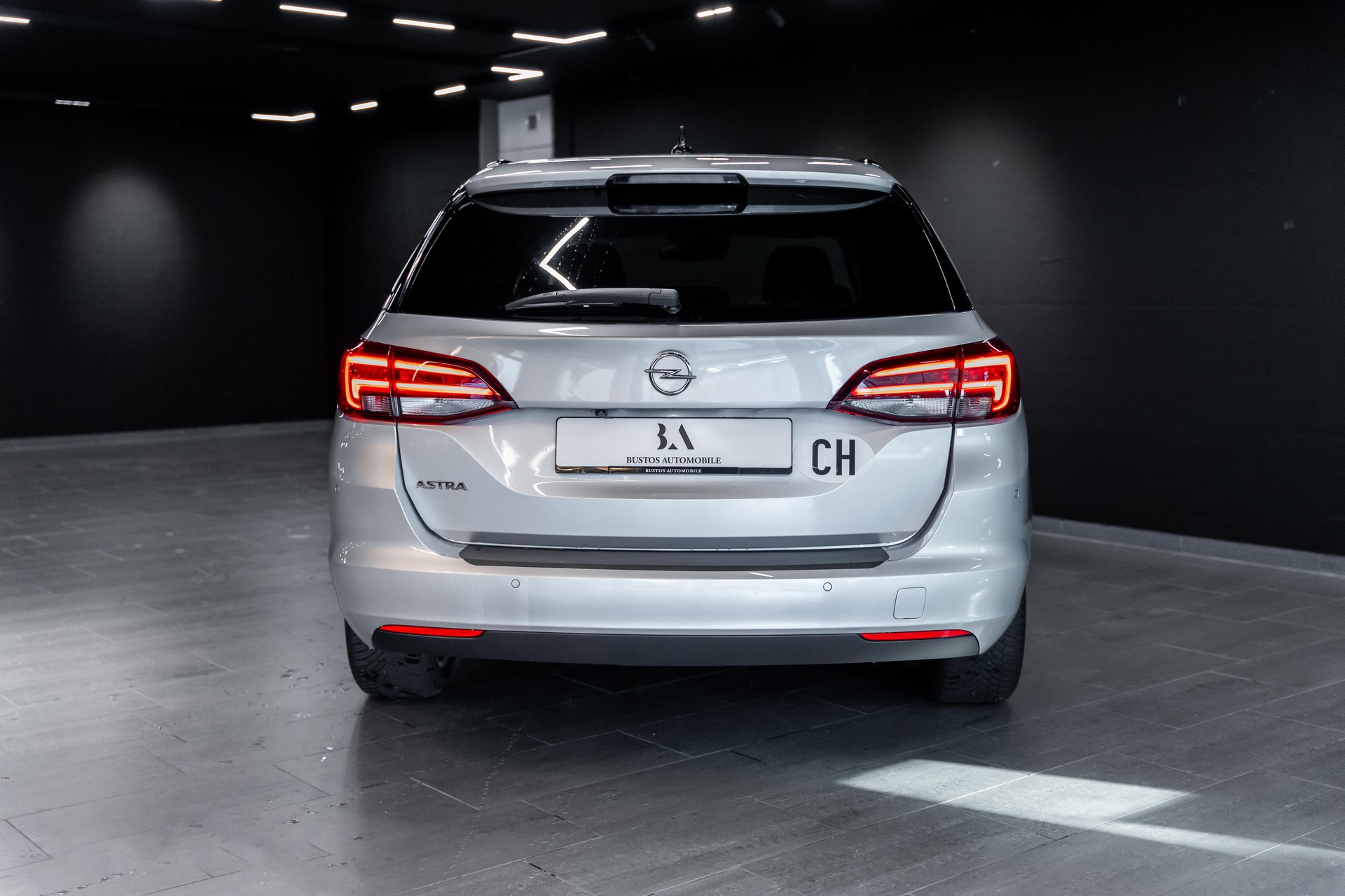 OPEL Astra Sports Tourer 1.5 CDTi Elegance / CH Auto / Business Elegance Pack / Service gepflegt / LED Matrix / Rückfahrkamera-image-8