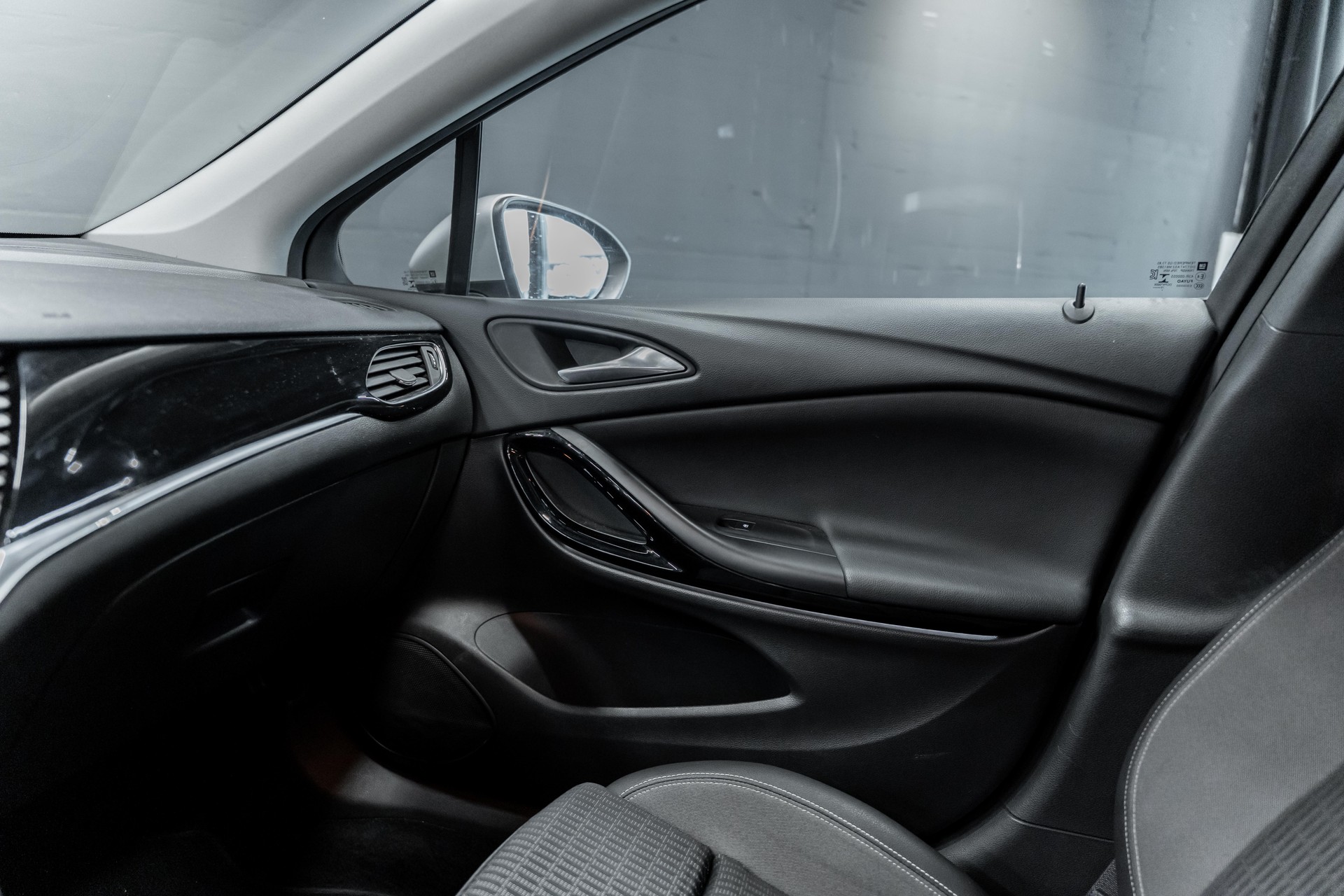 OPEL Astra Sports Tourer 1.5 CDTi Elegance / CH Auto / Business Elegance Pack / Service gepflegt / LED Matrix / Rückfahrkamera-image-13