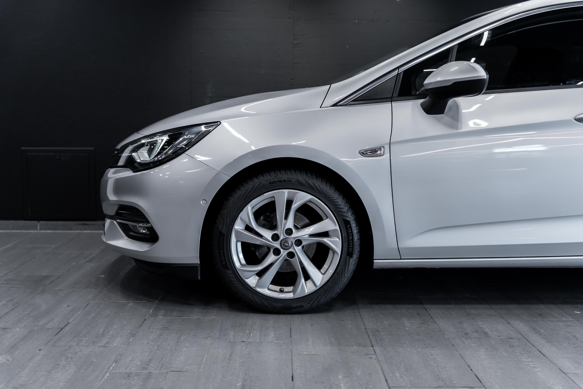 OPEL Astra Sports Tourer 1.5 CDTi Elegance / CH Auto / Business Elegance Pack / Service gepflegt / LED Matrix / Rückfahrkamera-image-3
