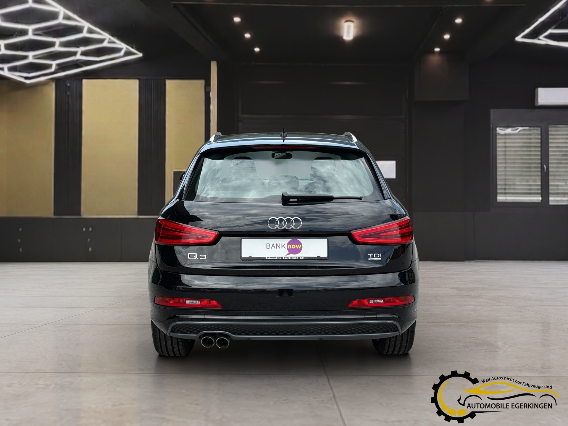 AUDI Q3 2.0 TDI 177 S-Line quattro S-Tronic-image-5