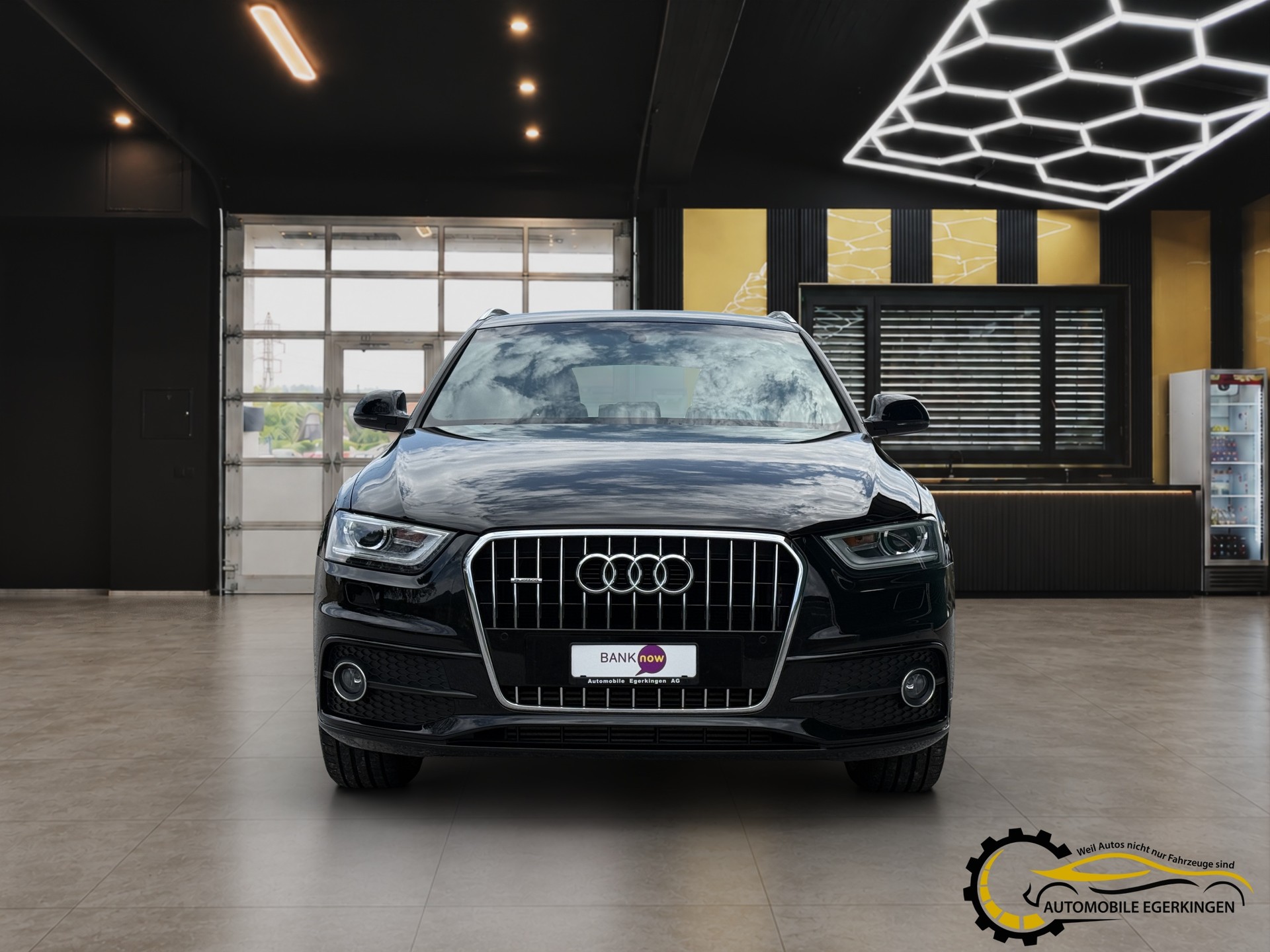 AUDI Q3 2.0 TDI 177 S-Line quattro S-Tronic-image-1