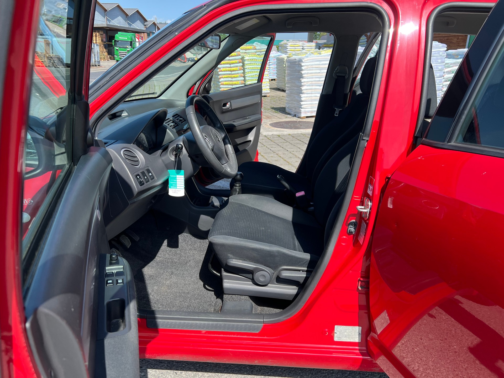SUZUKI Swift 1.3i 16V GL Top-image-7