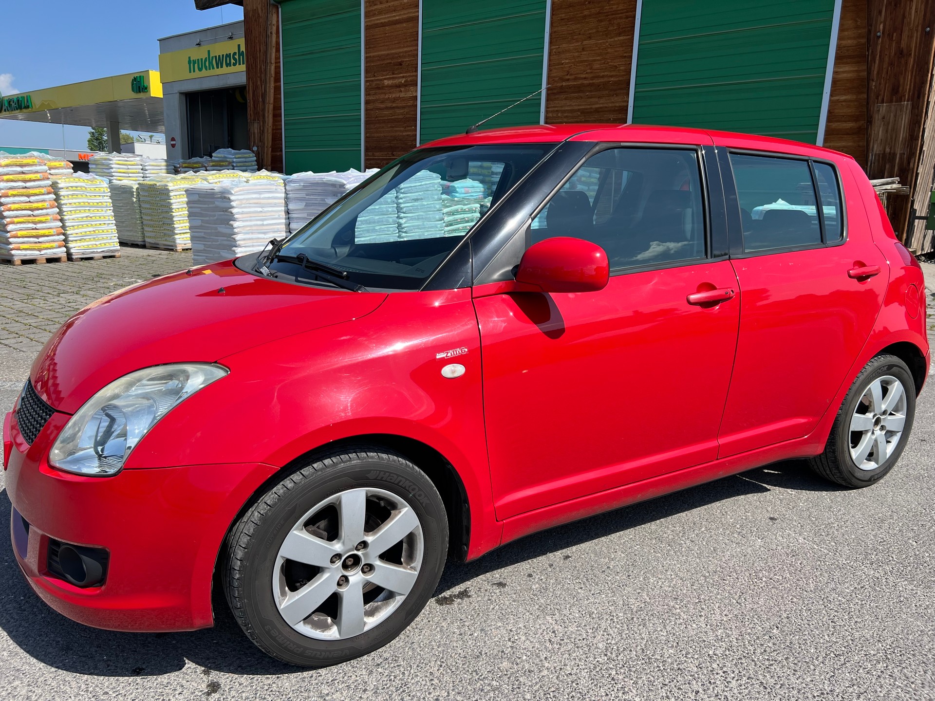 SUZUKI Swift 1.3i 16V GL Top-image-1