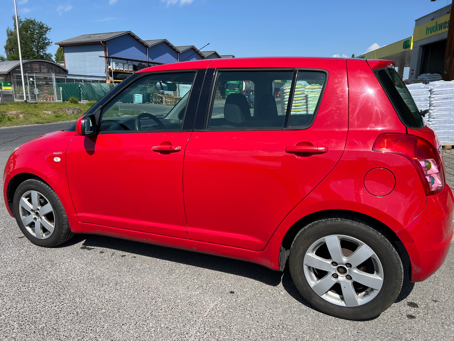 SUZUKI Swift 1.3i 16V GL Top-image-3