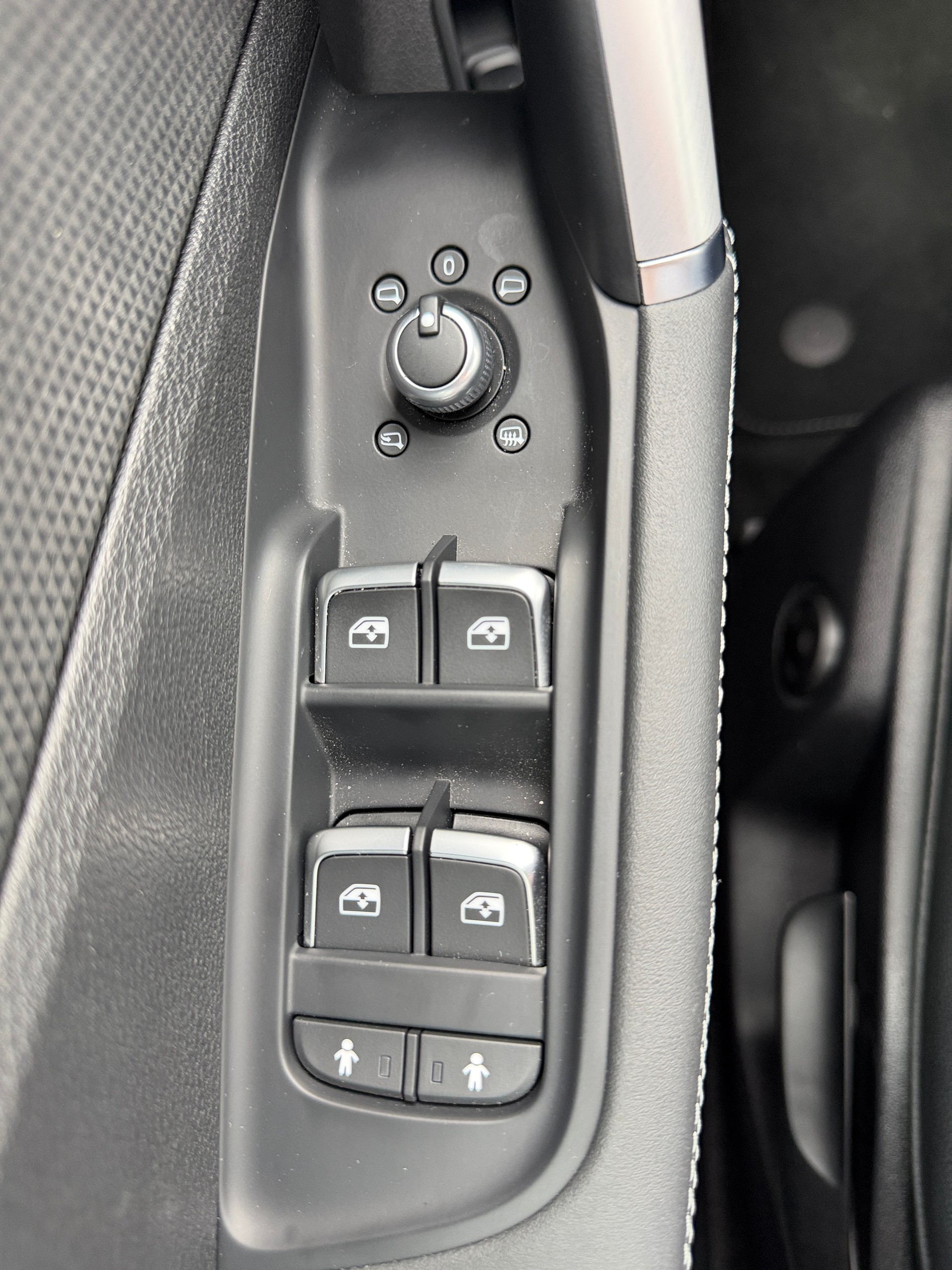 AUDI Q2 35 TFSI S line S-tronic-image-17