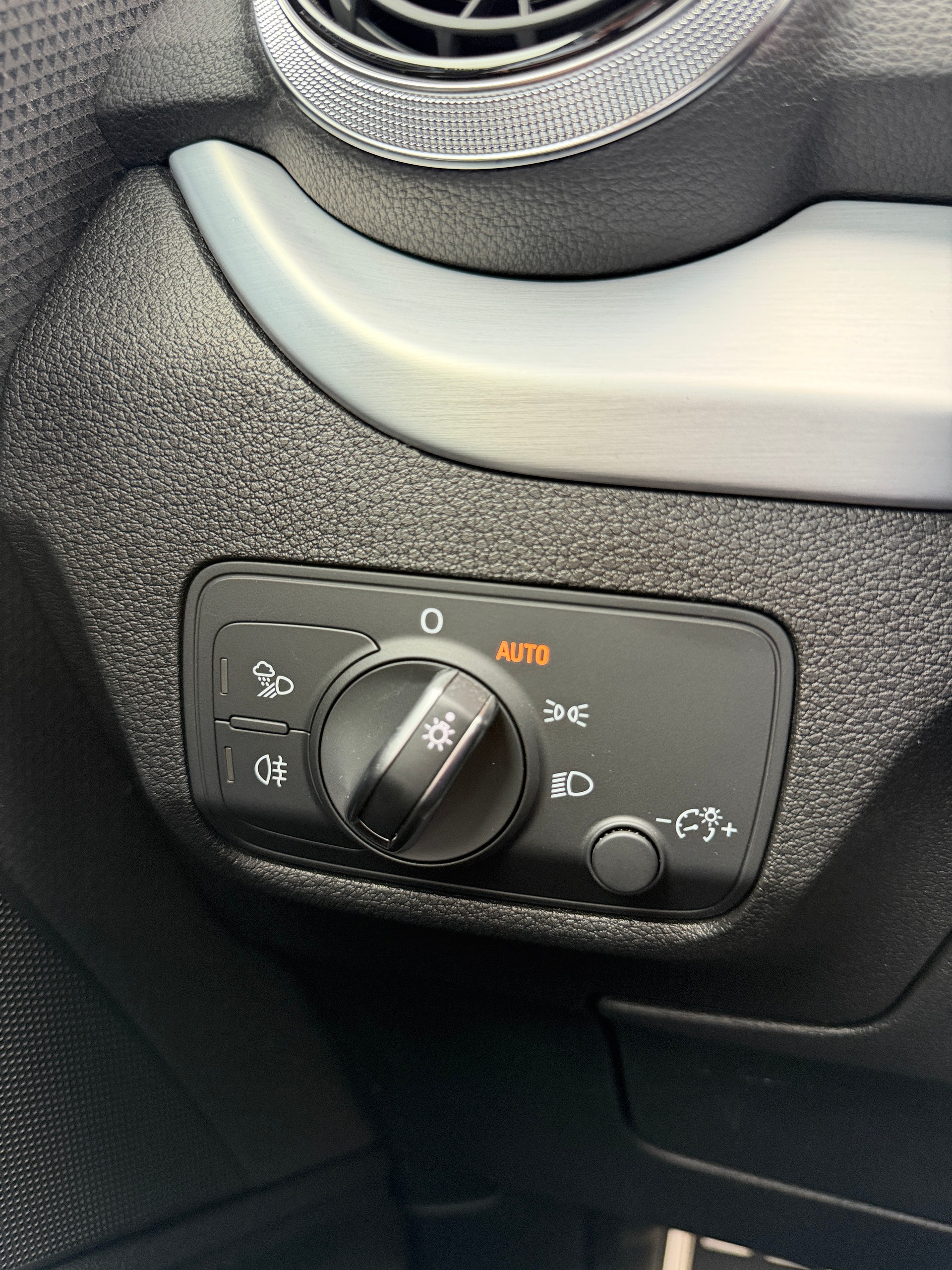 AUDI Q2 35 TFSI S line S-tronic-image-20