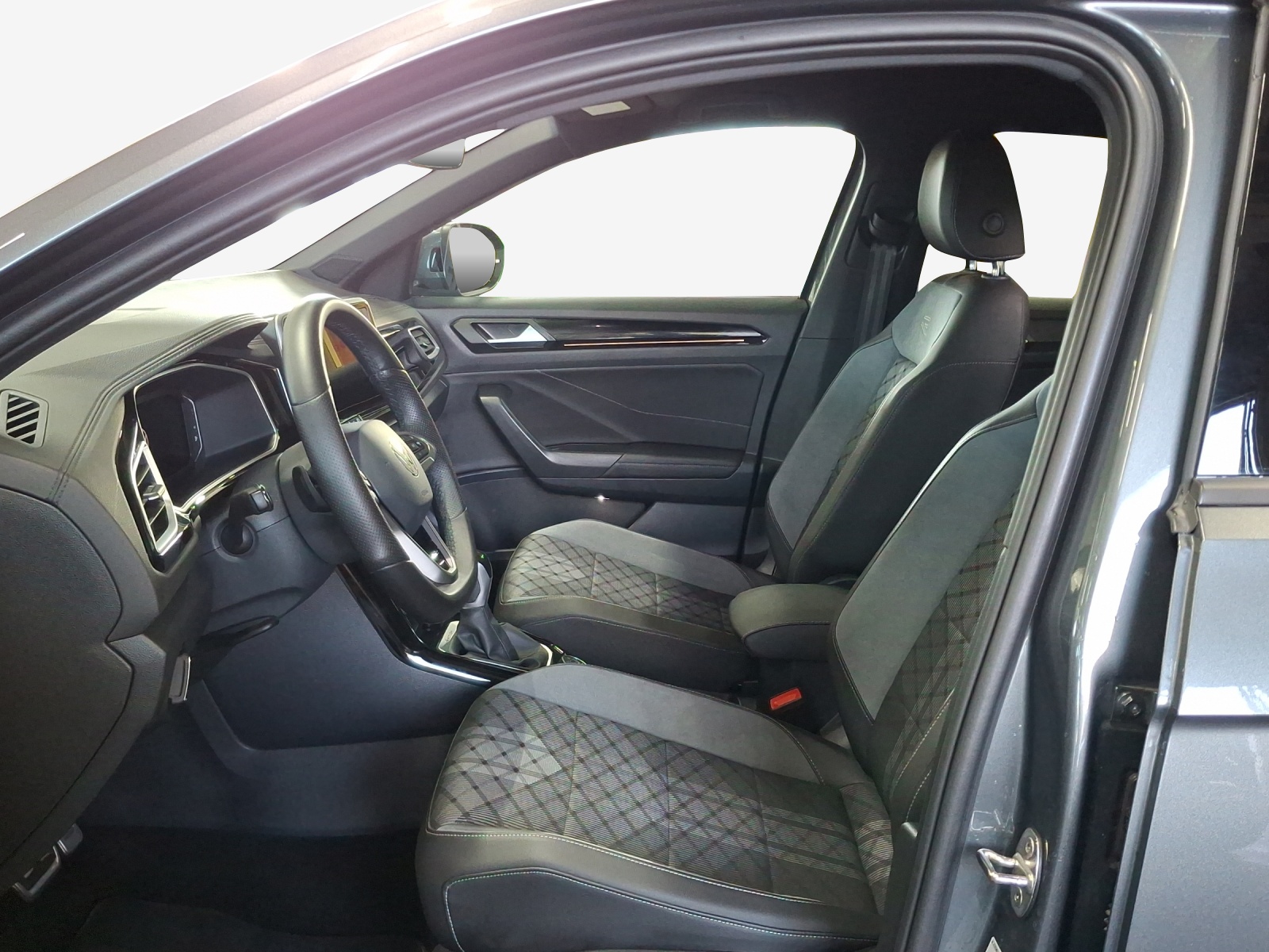VW T-Roc 2.0 TSI R-Line DSG 4Motion-image-7