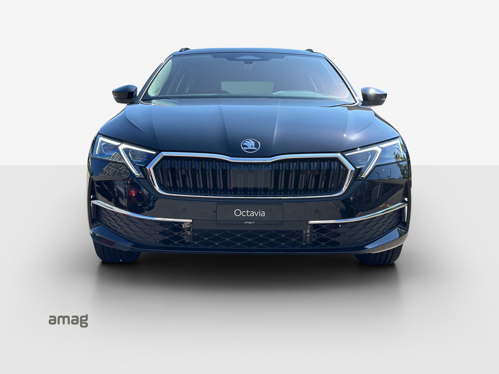SKODA Octavia Combi 2.0 TDI DSG Selection-image-6