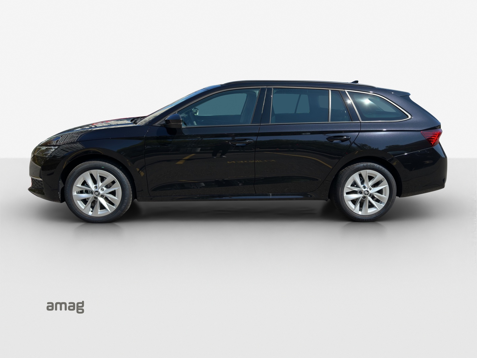 SKODA Octavia Combi 2.0 TDI DSG Selection-image-1