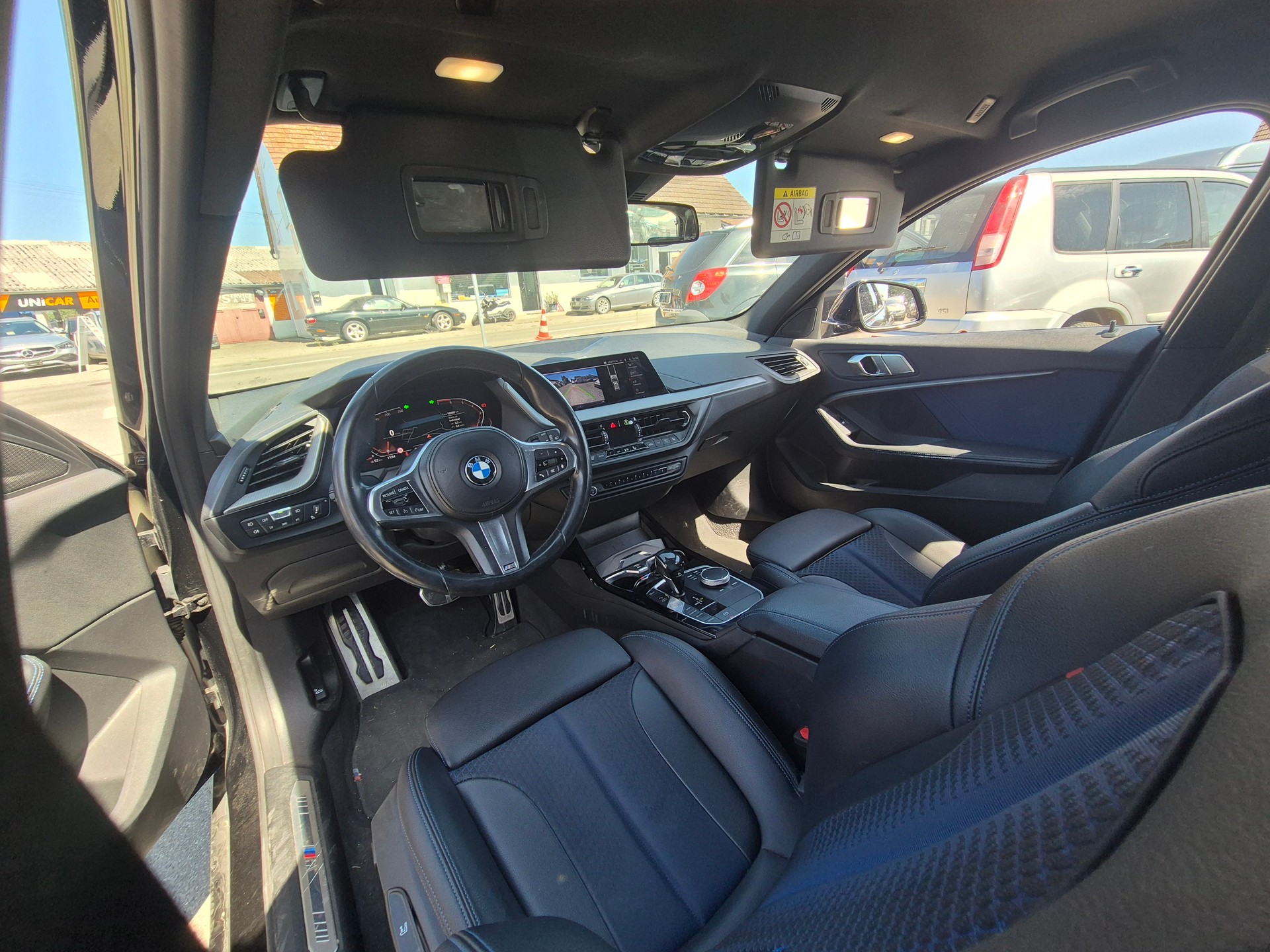 BMW 118 M-Packet MFK Automat Voll Ausstattung-image-8