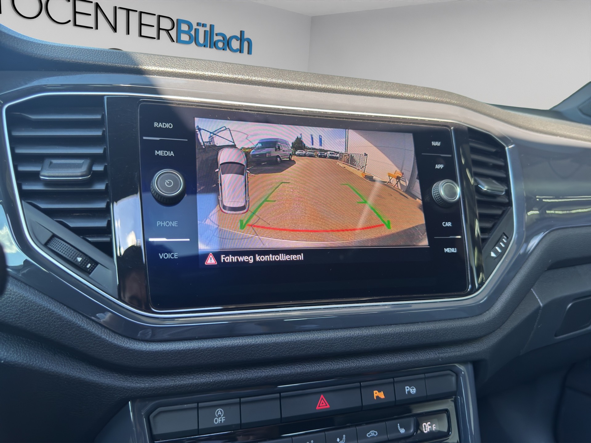 VW T-Roc 2.0 TSI Sport DSG 4Motion-image-13