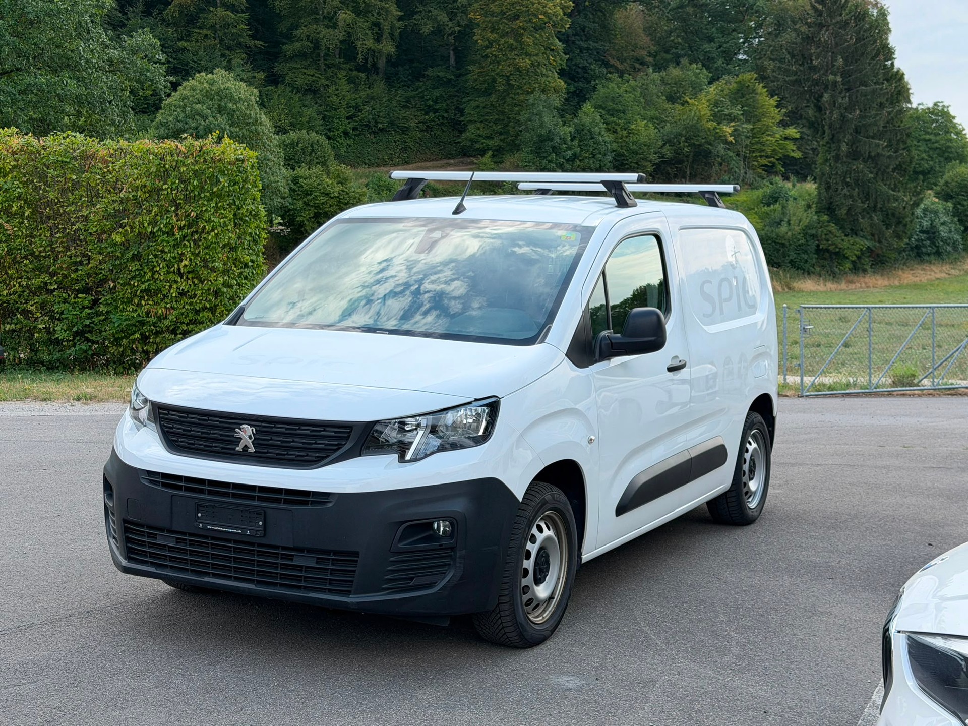 PEUGEOT Partner 1.2 Pure Tech s/s Premium EAT8 650kg-image-2