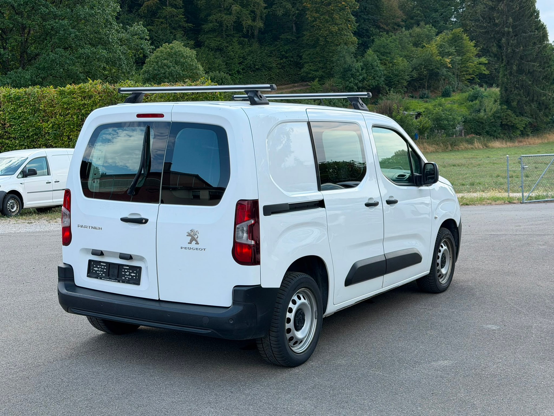 PEUGEOT Partner 1.2 Pure Tech s/s Premium EAT8 650kg-image-6