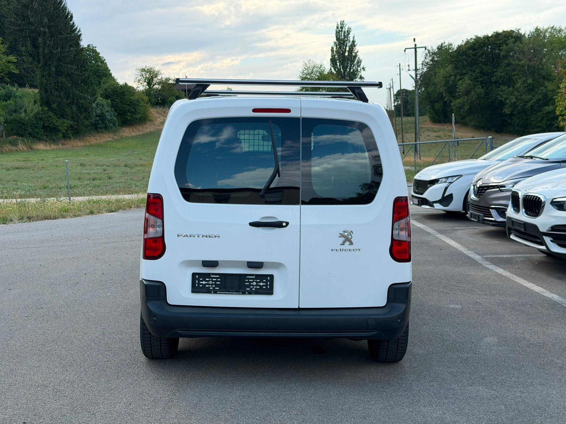 PEUGEOT Partner 1.2 Pure Tech s/s Premium EAT8 650kg-image-5