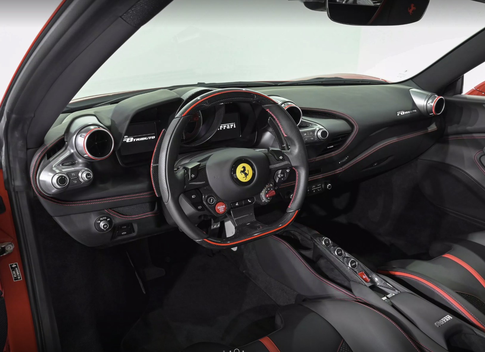 FERRARI F8 Tributo-showroom-element-3