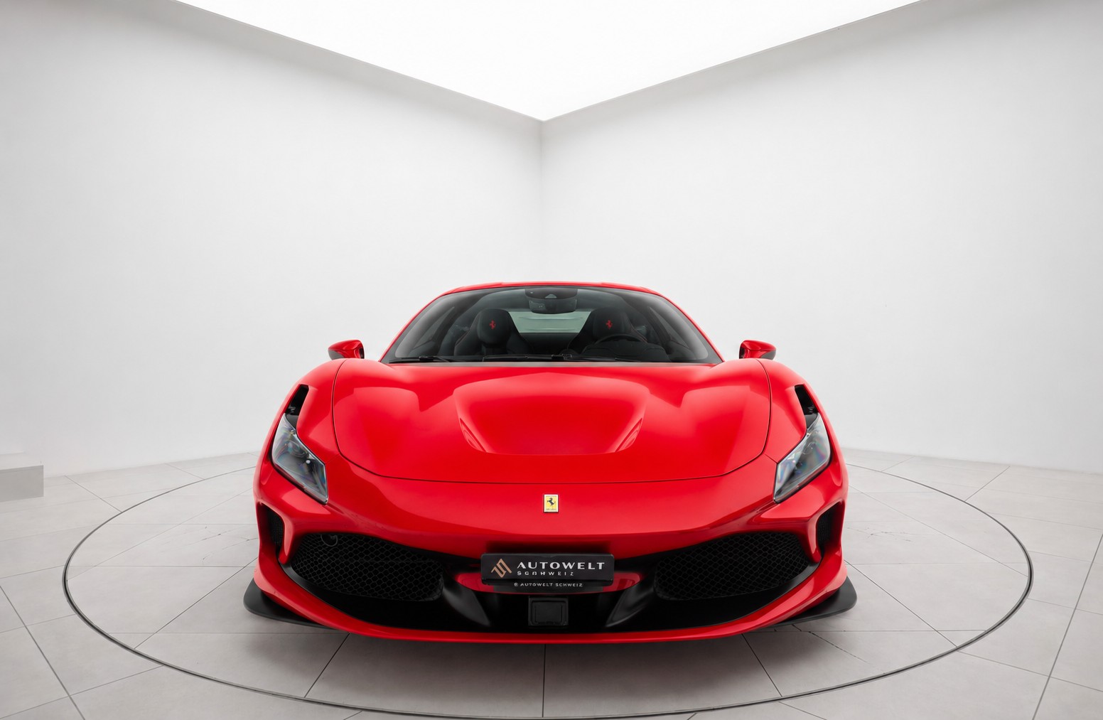 FERRARI F8 Tributo