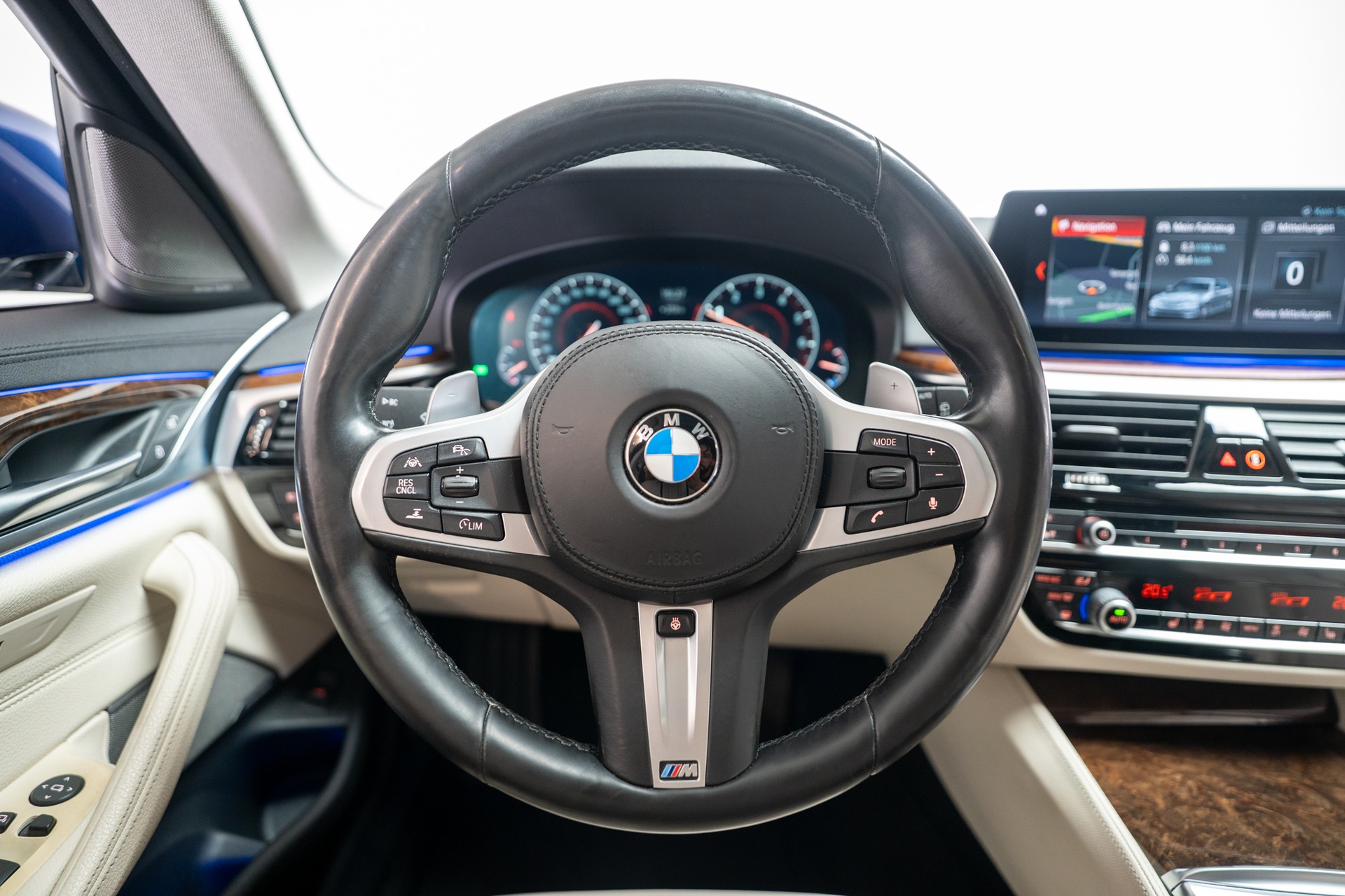 BMW 530i xDrive SAG Touring M Sport / CH-Fahrzeug / Panorama - Glasdach / 360°Kamera / HeadUp-image-18
