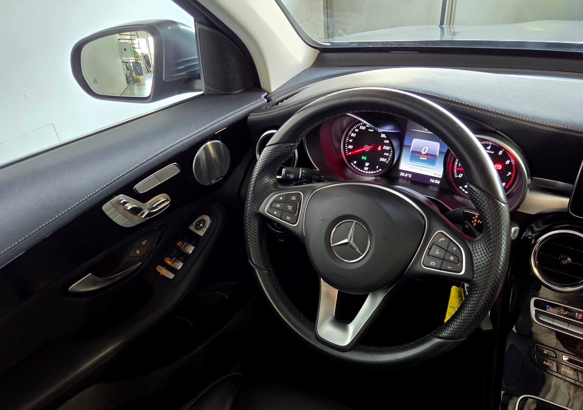 MERCEDES-BENZ GLC 250 Exclusive 4m-image-18