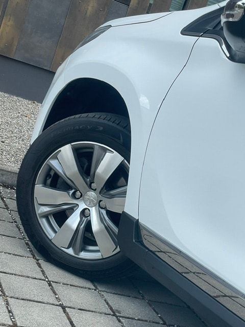 PEUGEOT 2008 1.6 VTI Allure-image-14