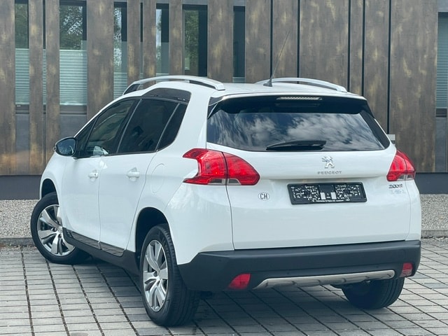PEUGEOT 2008 1.6 VTI Allure-image-12