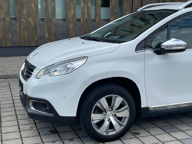 PEUGEOT 2008 1.6 VTI Allure-image-7
