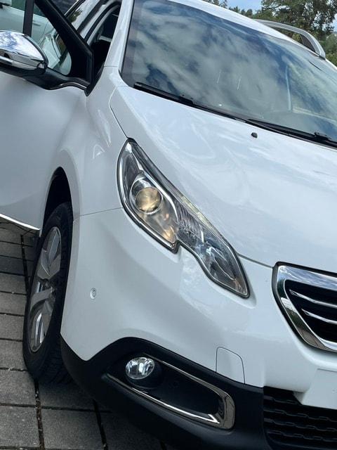 PEUGEOT 2008 1.6 VTI Allure-image-5