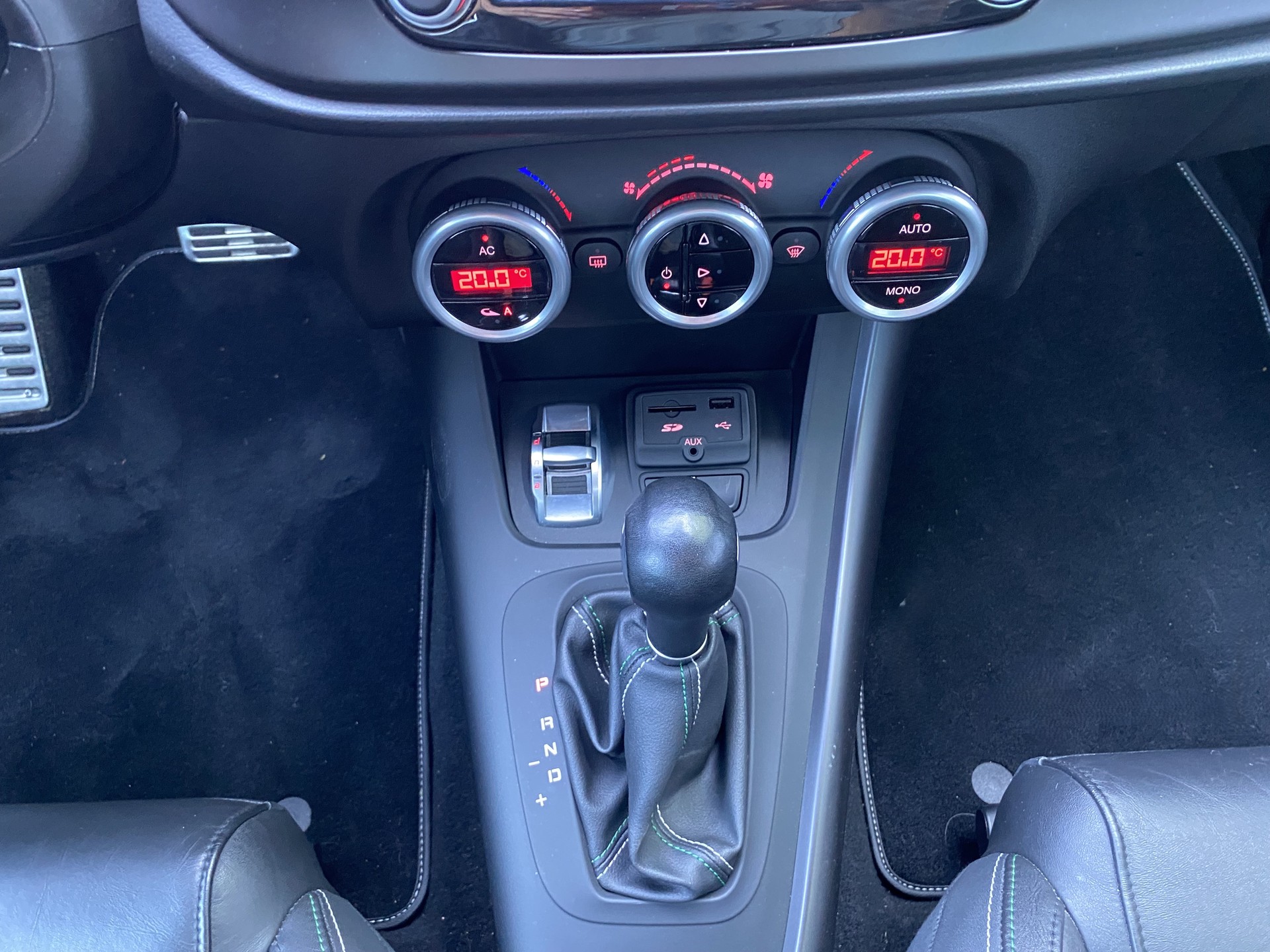 ALFA ROMEO Giulietta 1750 TBi Quadrifoglio Verde TCT-image-25