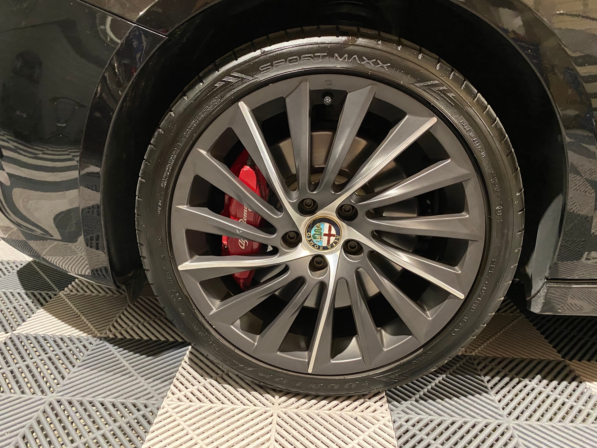 ALFA ROMEO Giulietta 1750 TBi Quadrifoglio Verde TCT-image-11