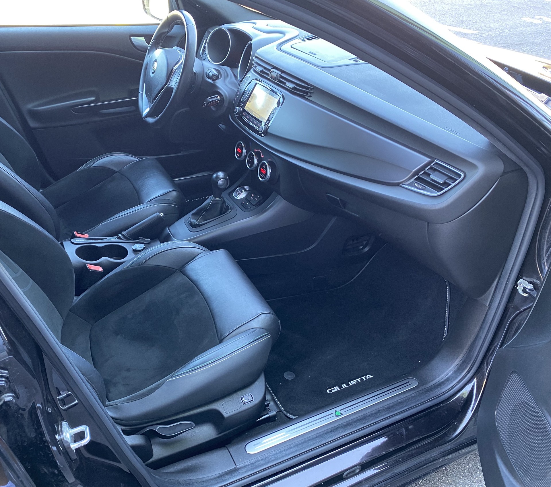 ALFA ROMEO Giulietta 1750 TBi Quadrifoglio Verde TCT-image-26