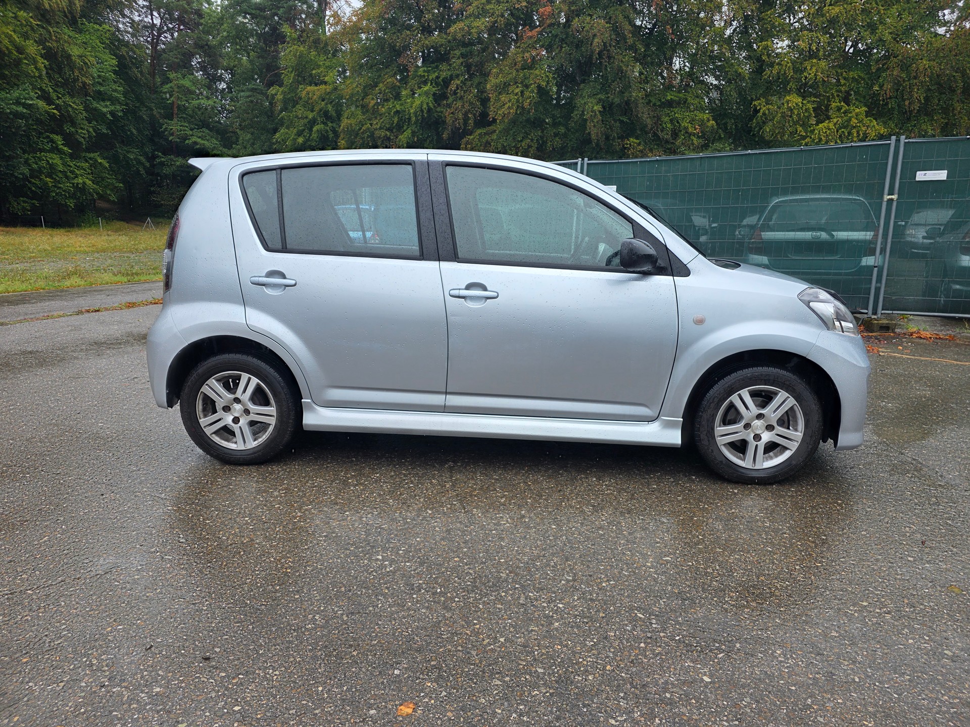 DAIHATSU Sirion 1.3 eco-4WD-image-3