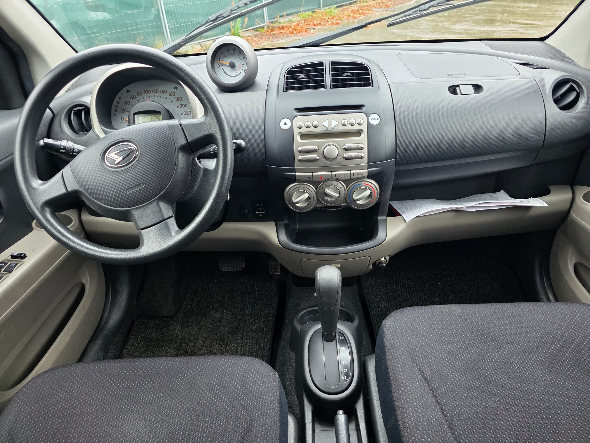 DAIHATSU Sirion 1.3 eco-4WD-image-11