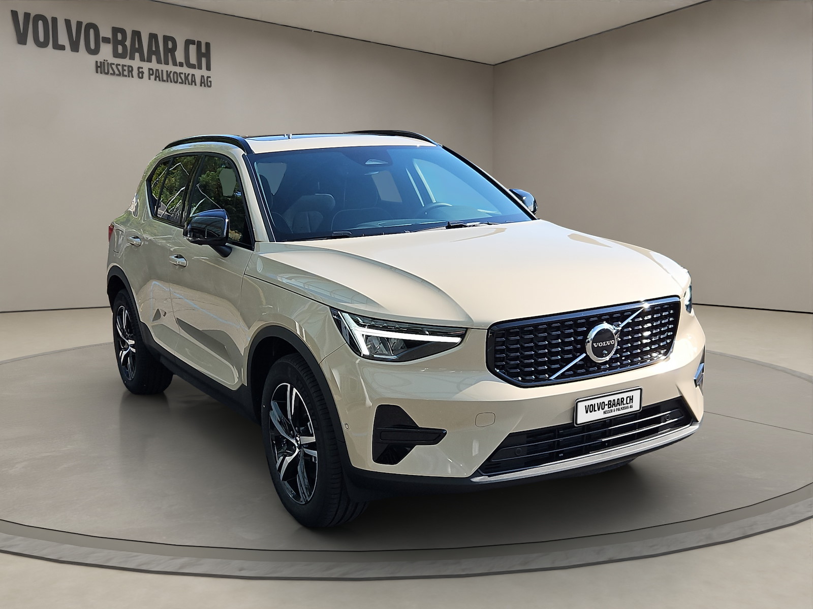 VOLVO XC40 2.0 B3 MH Plus Dark-image-6