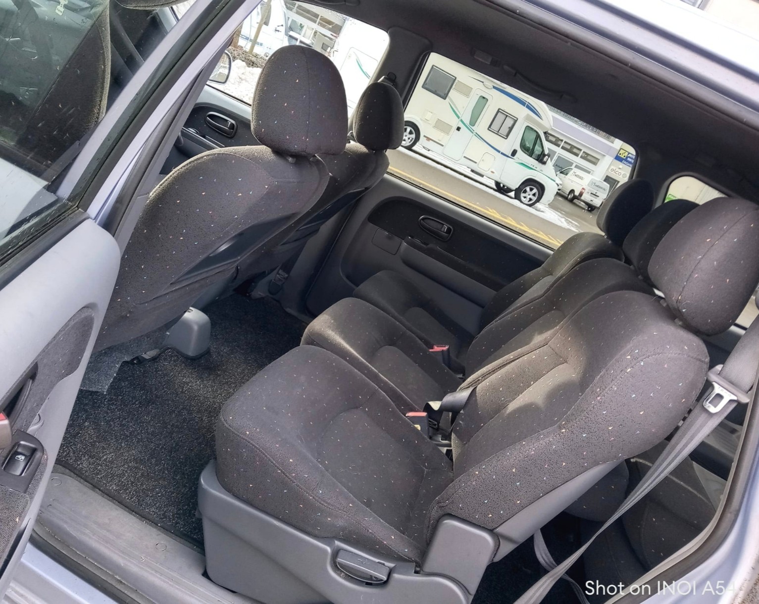 HYUNDAI Trajet 2.0 CRDi (GLS)-image-8