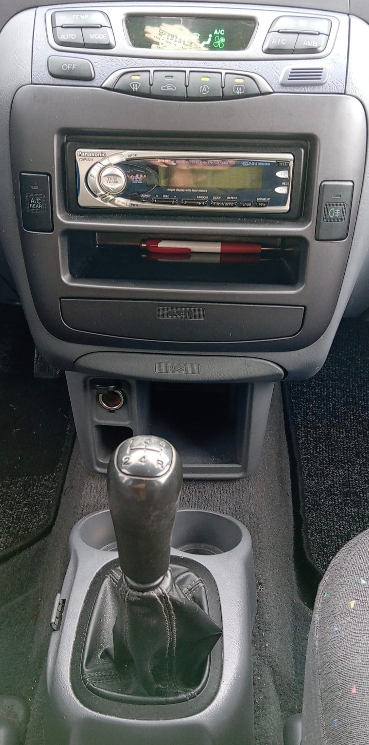 HYUNDAI Trajet 2.0 CRDi (GLS)-image-6