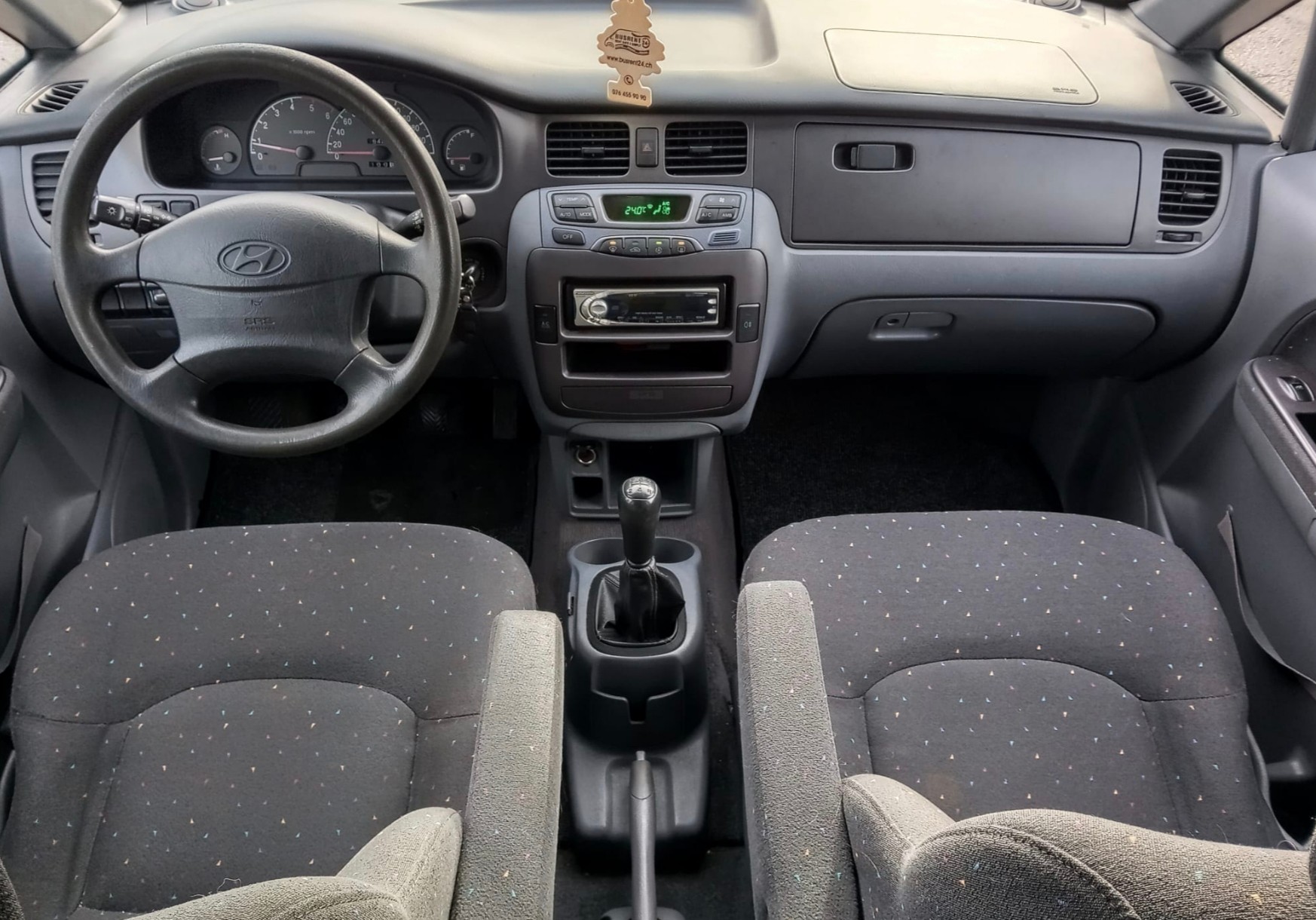 HYUNDAI Trajet 2.0 CRDi (GLS)-image-5