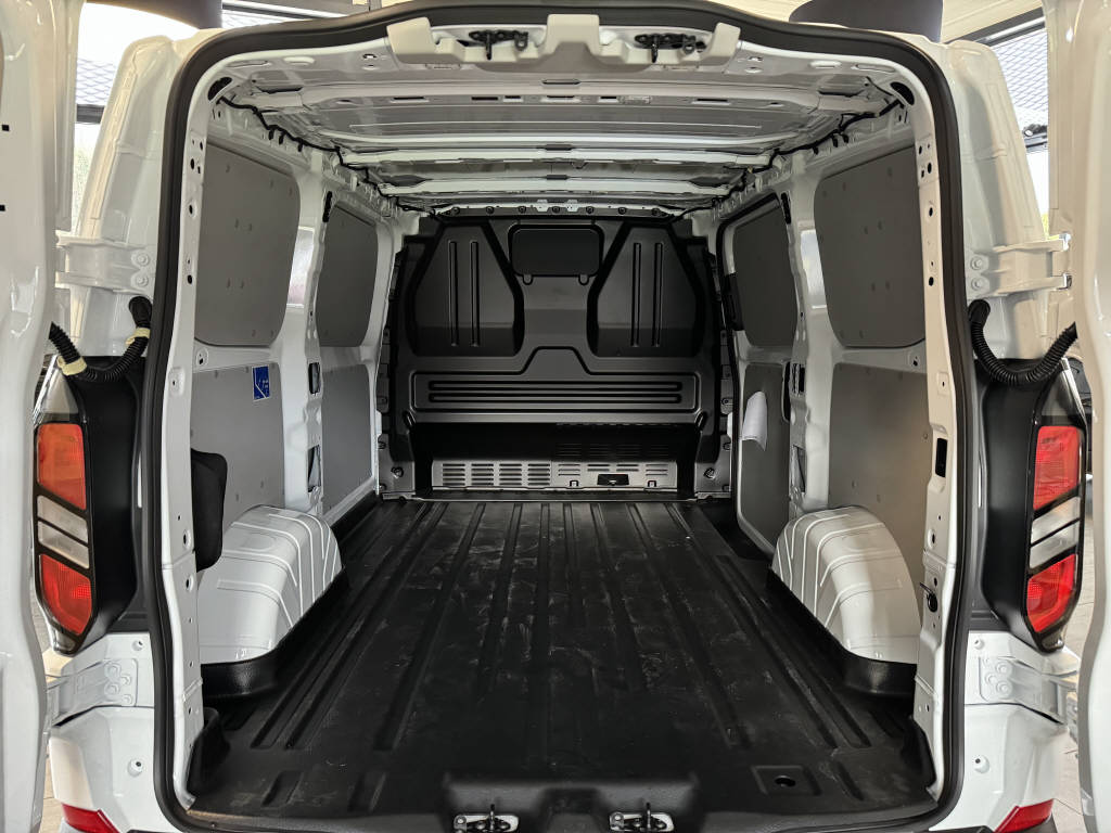 FORD Transit Custom Van 280 L1 2.0 EcoBlue 136 Trend-image-11